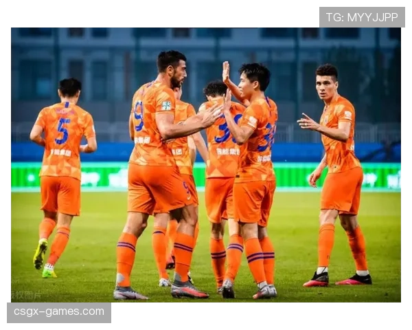 达姆斯高球队新赛季表现稳健，全队合力赢得广泛关注