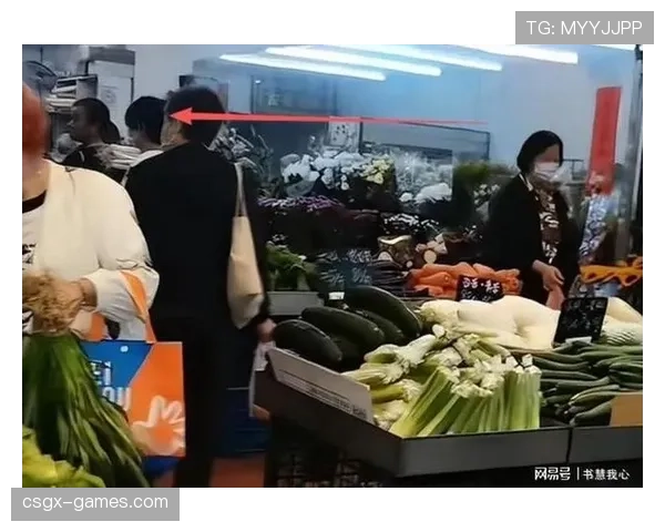 杨倩家的冰箱里塞满金牌，邻居说她妈买菜都用冠军同款保温袋